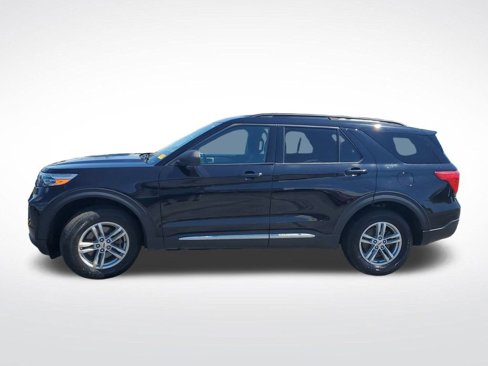 Used 2022 Ford Explorer XLT image 11