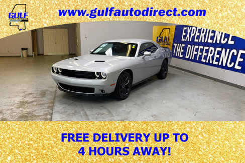 Used 2023 Dodge Challenger SXT w/ Blacktop Package image 4