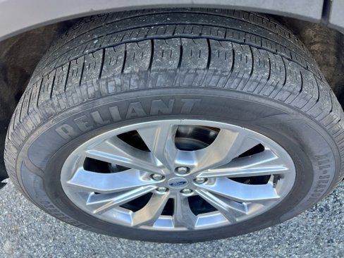 Used 2021 Ford Explorer Limited image 47