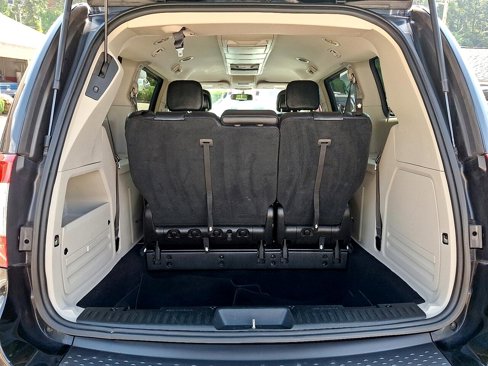 Used 2016 Chrysler Town & Country Touring image 31
