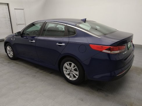 Used 2017 Kia Optima LX image 3