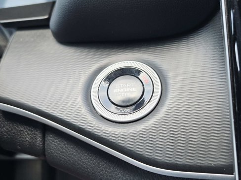 Used 2024 Jeep Grand Cherokee Altitude image 33