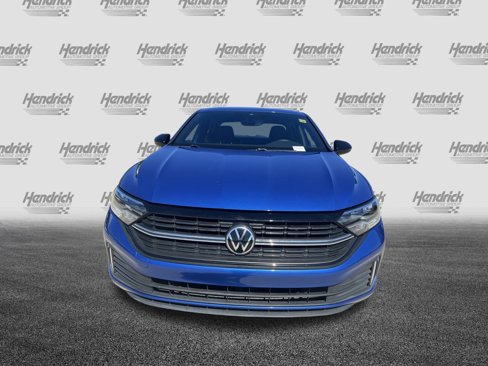 Used 2022 Volkswagen Jetta Sport image 3
