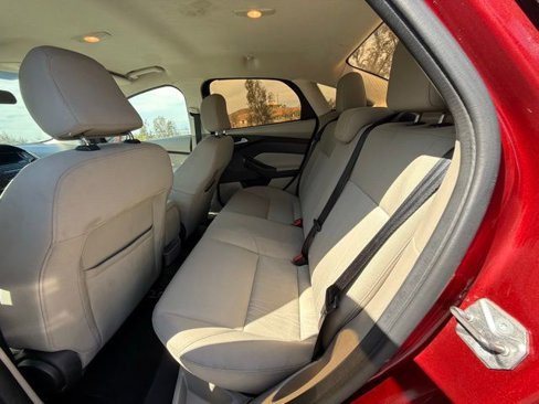 Used 2017 Ford Focus SE image 12