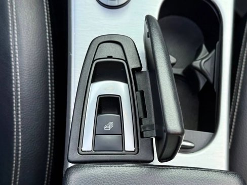 Used 2014 Mercedes-Benz SLK 250 image 30