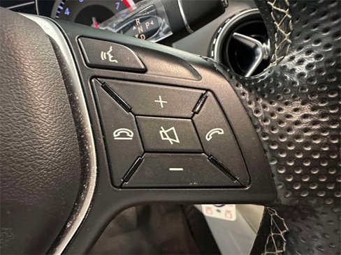 Used 2015 Mercedes-Benz GLA 250 4MATIC image 25