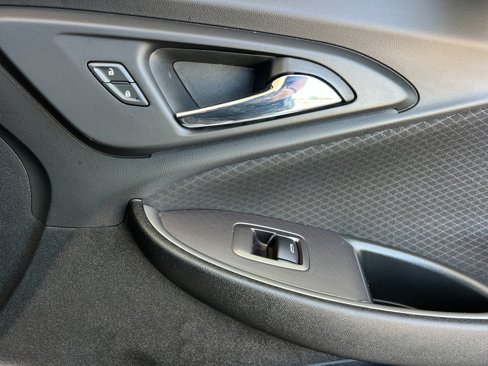Used 2022 Chevrolet Malibu LT image 19