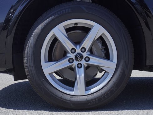 Used 2021 Audi Q5 e Premium image 11