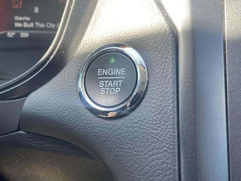 Used 2018 Ford Fusion SE w/ Equipment Group 201A image 21
