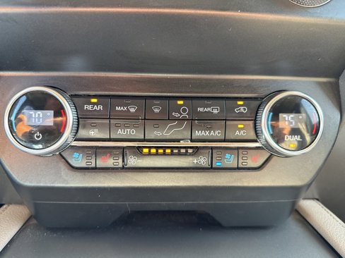 Used 2020 Ford Expedition Max XLT w/ Equipment Group 202A image 14