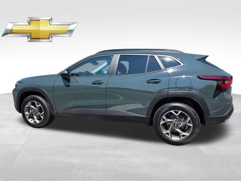 Certified 2025 Chevrolet Trax LT image 4