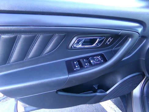 Used 2016 Ford Taurus Police Interceptor AWD image 9