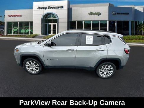 Used 2022 Jeep Compass Latitude image 5
