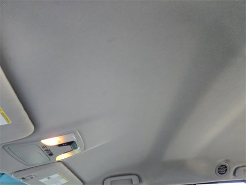 Used 2015 Toyota Sienna LE image 22
