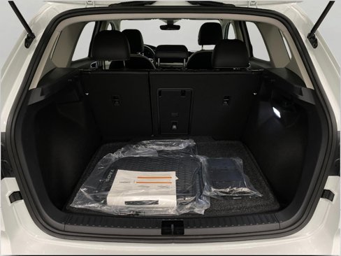 New 2025 Volkswagen Taos SE image 5