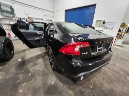 Used 2018 Volvo S60 T5 Dynamic w/ Vision Package image 11
