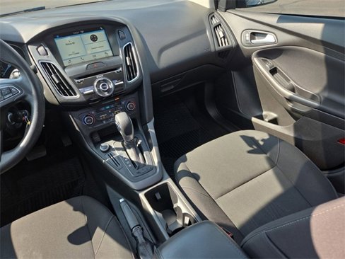 Used 2017 Ford Focus SEL image 10