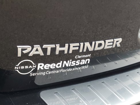 Used 2020 Nissan Pathfinder S image 7