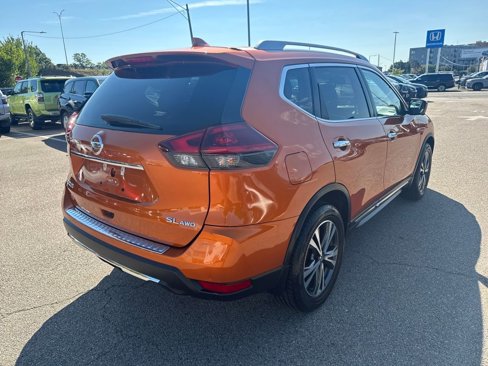 Used 2018 Nissan Rogue SL w/ Premium Package image 13