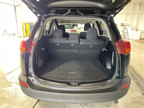 Used 2013 Toyota RAV4 XLE image 23