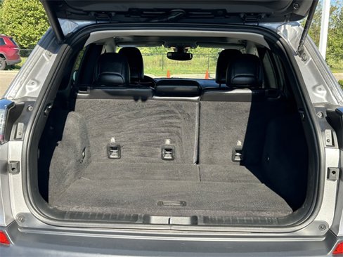 Used 2019 Jeep Cherokee Limited w/ Luxury Group image 29