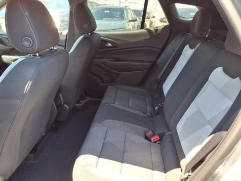 New 2025 Chevrolet Trax RS w/ Sunroof Package image 7