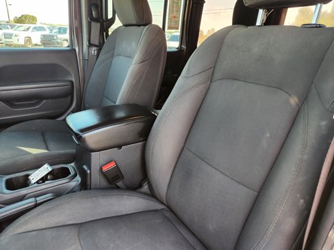 Used 2022 Jeep Wrangler Unlimited Sport image 25