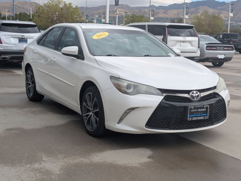 Used 2015 Toyota Camry XSE image 7
