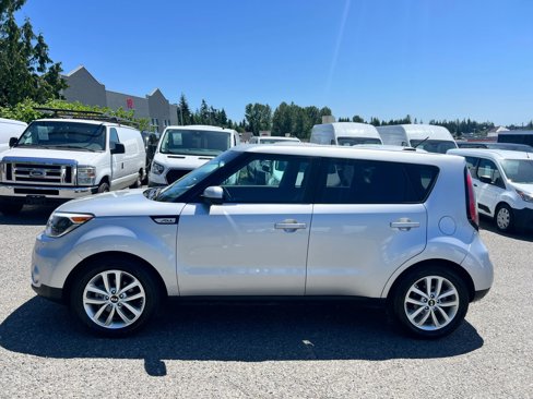 Used 2018 Kia Soul + image 4
