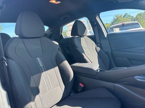 New 2025 Hyundai Elantra Sport image 14