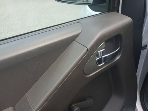 Used 2016 Nissan Frontier S image 11