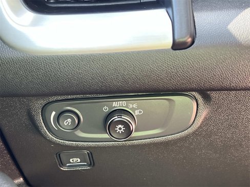 Certified 2022 GMC Terrain SLE w/ Driver Convenience Package image 27