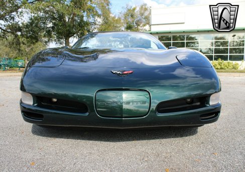 Used 2001 Chevrolet Corvette Convertible w/ Preferred Equipment Group2 image 13