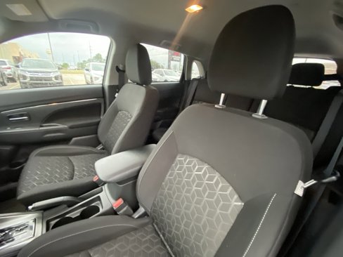 Used 2024 Mitsubishi Outlander Sport ES image 14