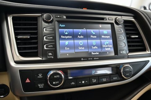 Used 2018 Toyota Highlander Limited Platinum image 15
