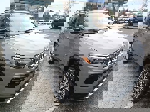 Used 2022 Jeep Compass Limited w/ Elite Group image 7