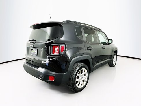 Used 2018 Jeep Renegade Latitude image 9