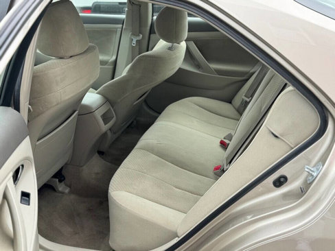 Used 2007 Toyota Camry LE image 10