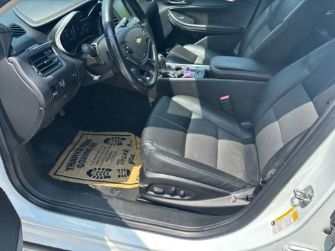 Used 2018 Chevrolet Impala LT image 46