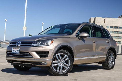 Used 2016 Volkswagen Touareg TDI image 1