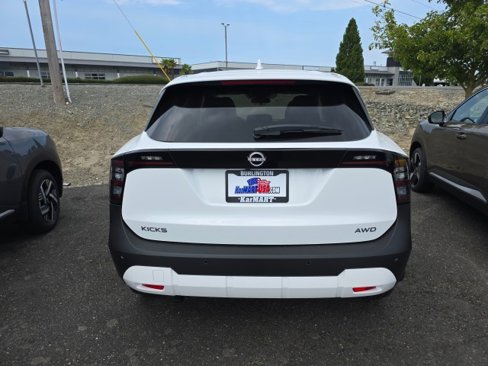 New 2025 Nissan Kicks SV image 5