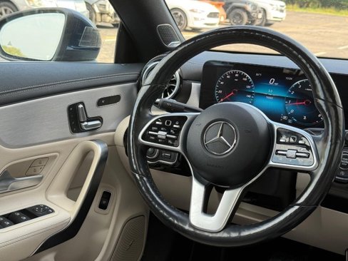 Used 2021 Mercedes-Benz CLA 250 4MATIC image 11