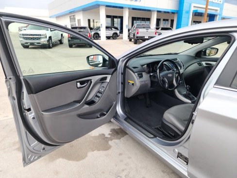 Used 2015 Hyundai Elantra Limited w/ Option Group 05 image 18