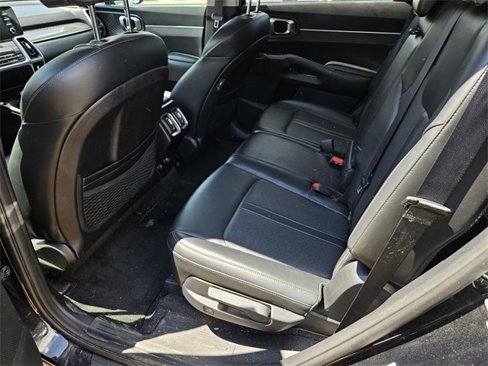Used 2021 Kia Sorento S w/ Panoramic Sunroof Package image 8