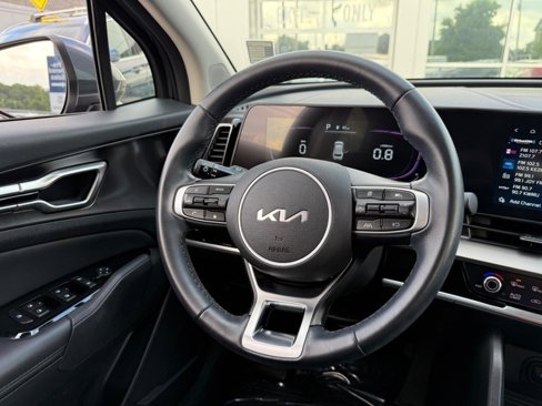Used 2023 Kia Sportage EX image 13