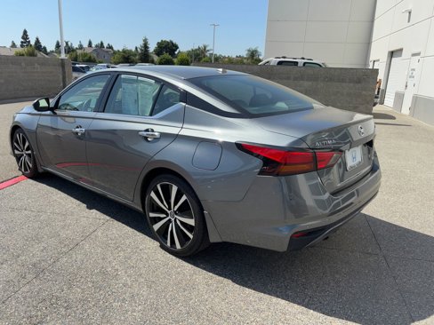 Used 2020 Nissan Altima 2.0 Platinum image 7