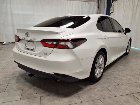 Used 2021 Toyota Camry LE image 9