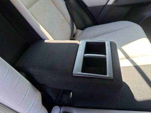 Used 2017 Toyota RAV4 XLE image 33