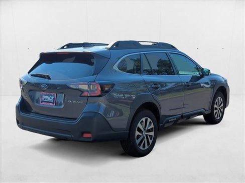 Used 2023 Subaru Outback Premium image 6