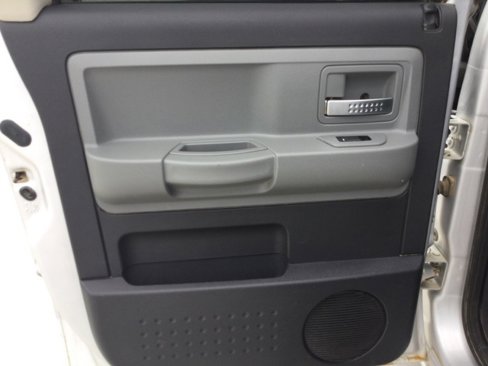Used 2008 Dodge Dakota Laramie image 13